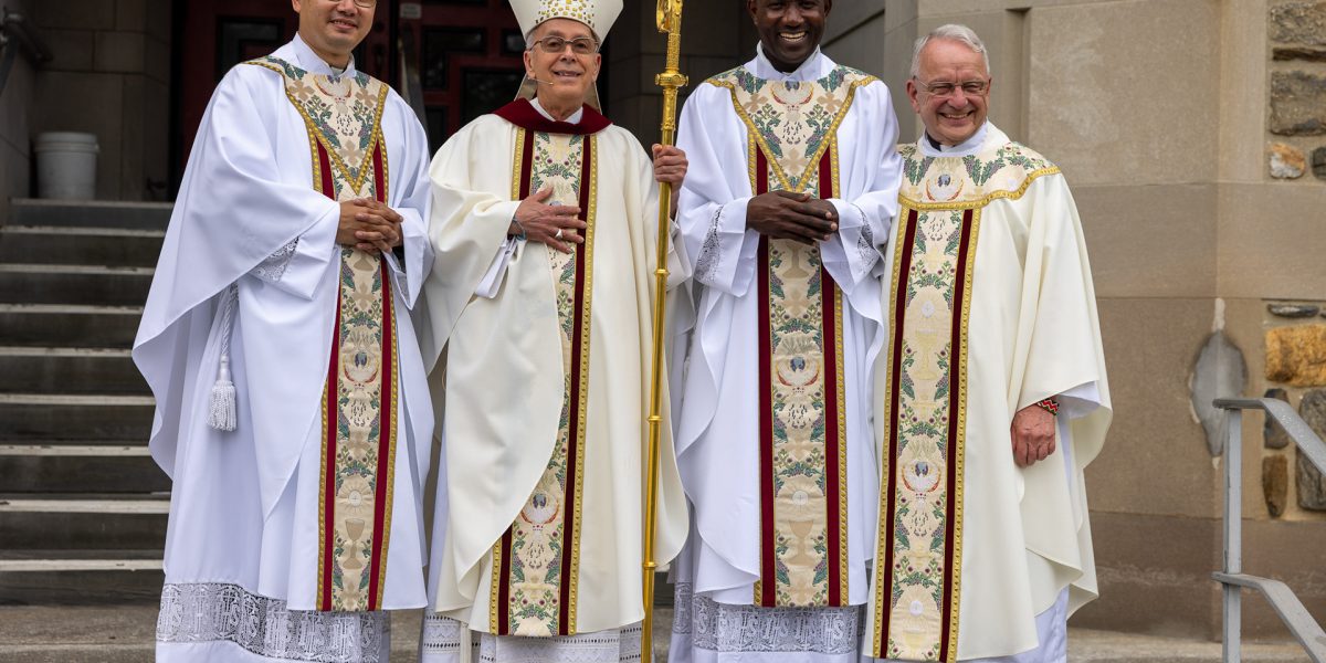 Maryknoll Father Matthew Sim, Bishop Mark J. Seitz, Maryknoll Father Patrick Okok, Maryknoll Superior General Father Lance P. Nadeau (Octavio Durán/U.S.)