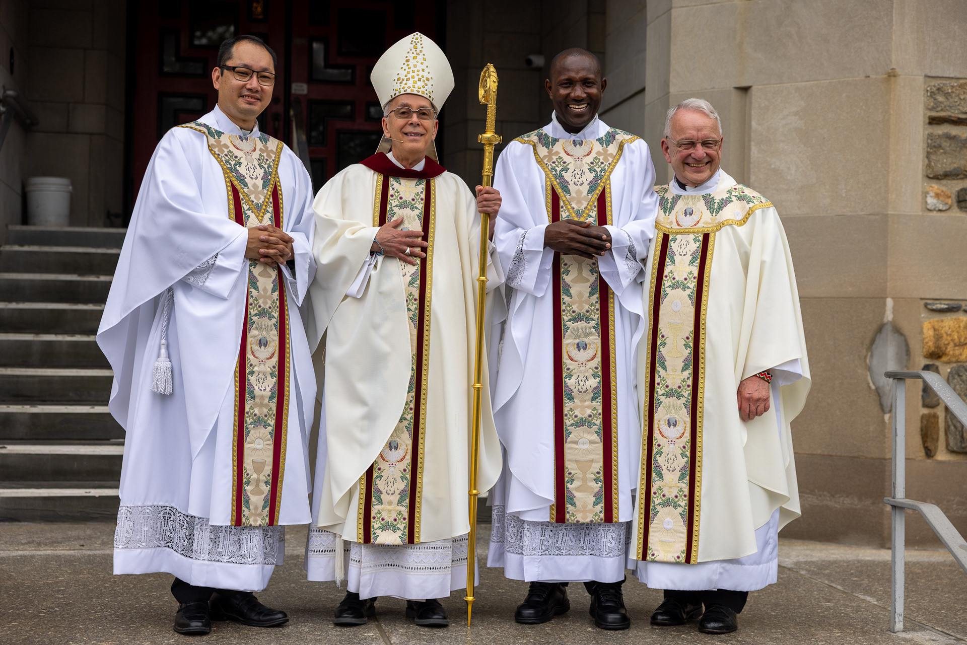 Maryknoll Father Matthew Sim, Bishop Mark J. Seitz, Maryknoll Father Patrick Okok, Maryknoll Superior General Father Lance P. Nadeau (Octavio Durán/U.S.)