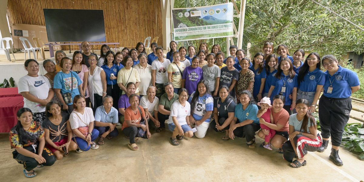 Maryknoll Sister Marvelous “Marvie” Misolas connects remote Indigenous forest communities with faculty and staff of Manila’s Miriam College to work together for ecological sustainability, carrying on the Maryknoll Sisters’ legacy of 100 years of mission service in the Philippines. (Paul Jeffrey/Philippines)