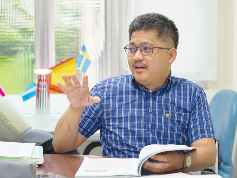 Guilervan Ignacio Omnes considered a career in law but instead set out for mission in Taiwan. Having completed the vocational discernment program, he is now a Maryknoll seminarian. (Paul Jeffrey/Taiwan)