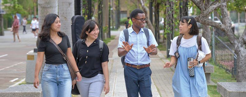 Maryknoll Seminarian Paschal Madukwa, a physician from Tanzania, is preparing for the missionary priesthood through overseas training in Taiwan. (Paul Jeffrey/Taiwan)