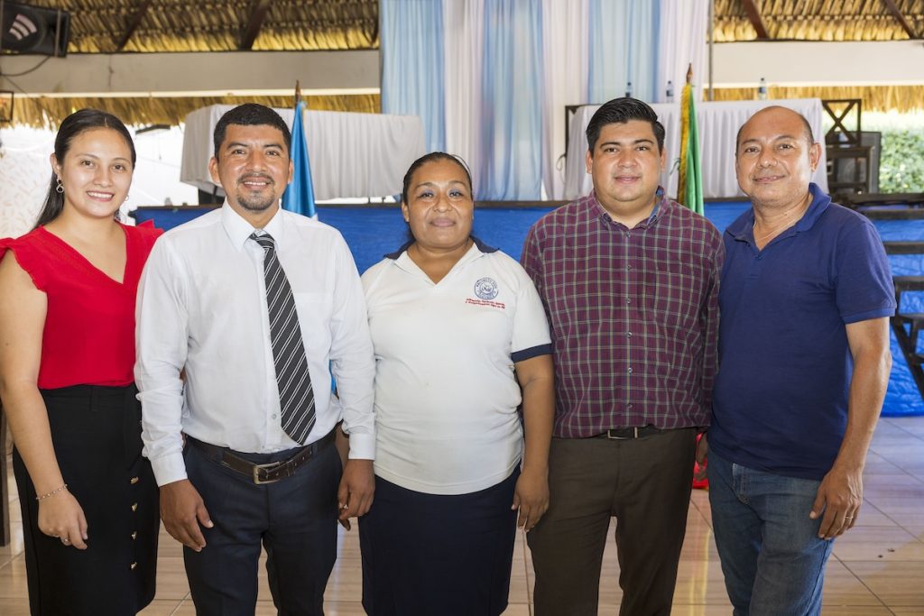 Left to right: Marion Barrios, Bielman Juárez Ambrocio, Luz Elizabeth “Lux” Hernández, Santos Vásquez Hidalgo and Carlos Humberto López, of Proyecto Vida (Project Life) and Hospicio Santa María, organized the graduation ceremony in the town of Pajapita, in the department of San Marcos, Guatemala. (Octavio Durán/Guatemala)