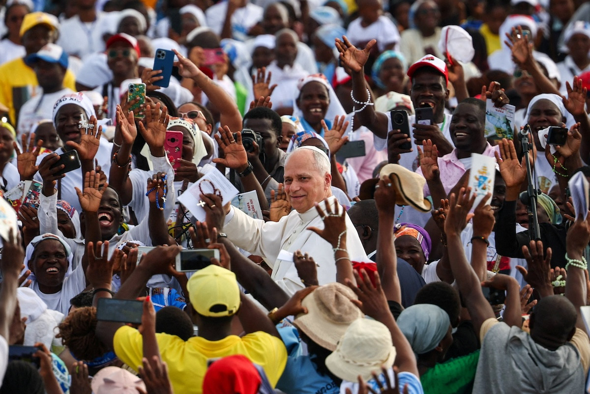 Pope Leo XIV amid faithful, on the day he led those gathered at the “Mama Muxima” Shrine in praying the rosary during his apostolic journey in Africa, in Muxima, Angola, April 19, 2026. (OSV News photo/Guglielmo Mangiapane, Reuters)