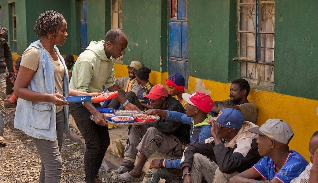 Babluu Ekama Kyamba volunteers in a Nairobi slum with Mama Africa, a service organization, as part of a Maryknoll discernment program for the missionary priesthood. (Paul Jeffrey/Kenya)
