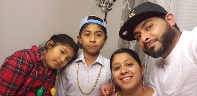 Diana y Hugo Saguilán con sus hijos Lucas y Yarexi, de New Paltz, Nueva York