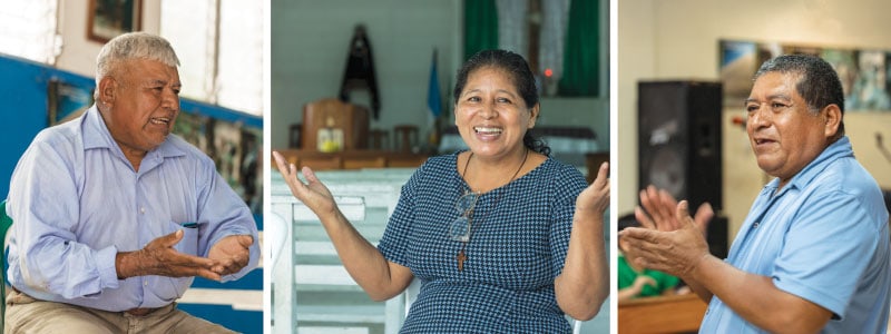 Izq.: El delegado de la Palabra Mario Méndez Méndez sirve en la capilla Macanché, construida por Maryknoll. En el centro: María Luz Morales relata los humildes comienzos de El Caoba. Derecha: Uno de los 18 coordinadores de la parroquia, Francisco Mejía García, lidera el comité de San Juan Apóstol en El Remate, construido como una iglesia principal para la parroquia. (Octavio Durán, OFM/Guatemala)