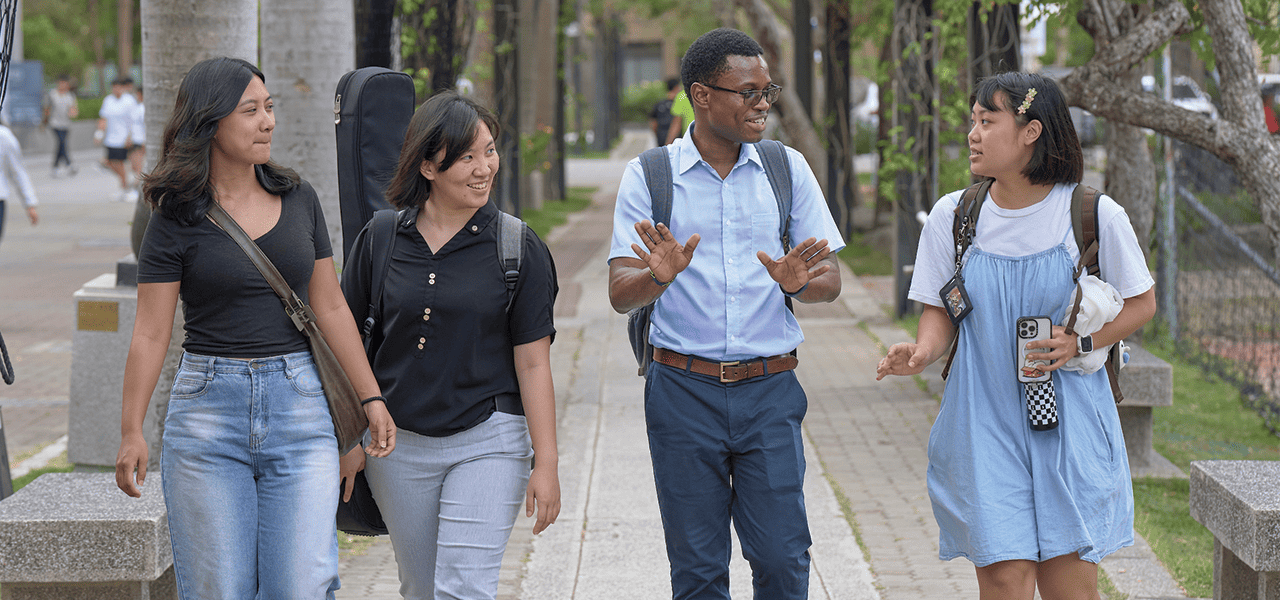 El seminarista Maryknoll Paschal Madukwa se prepara para el sacerdocio misionero en un programa de entrenamiento en Taiwán. (Paul Jeffrey/Taiwán)
