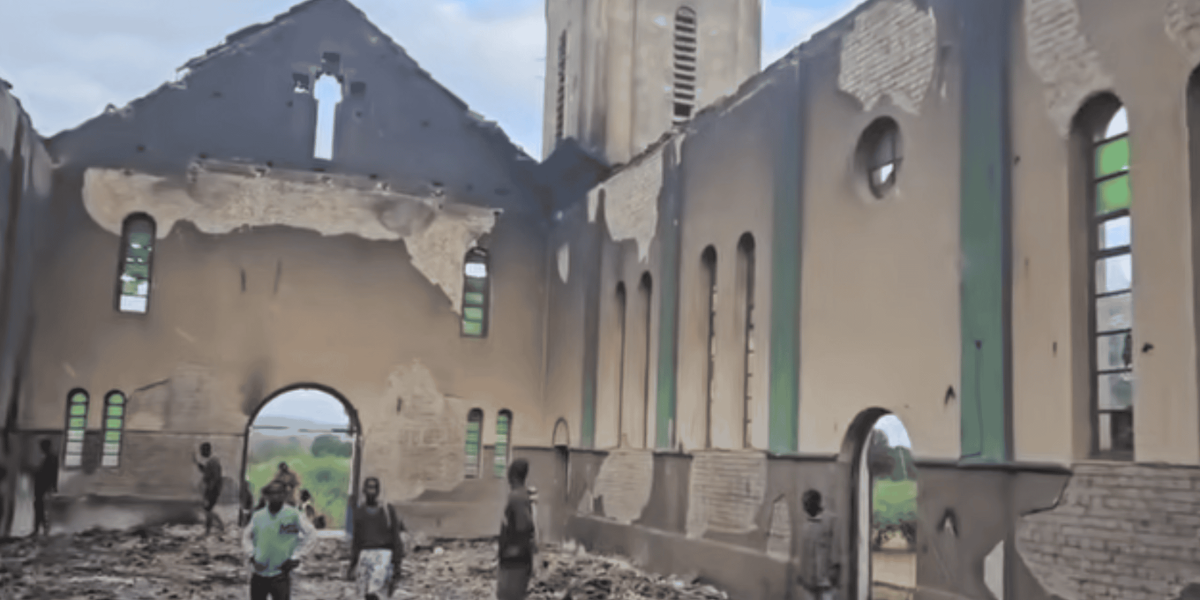 En la foto se aprecia la parroquia de San Luis de Montfort, en ruinas, en la provincia de Cabo Delgado. (Imagen de un video compartido por Aci Prensa)